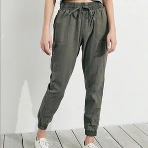 Hollister Hi-Rise Joggers